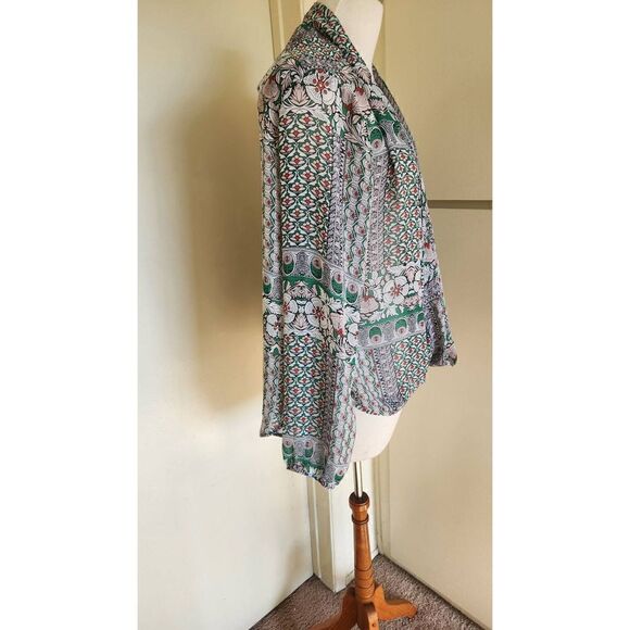 Aakaa Floral/ Boho Print Twist Front Blouse - Picture 5 of 8